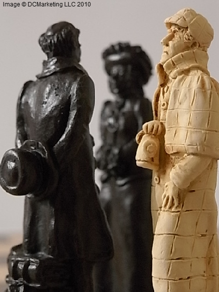 Sherlock Holmes (Small) Plain Theme Chess Set